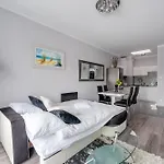 Wielkopolska Cozy By Bookinghost Apartmán
