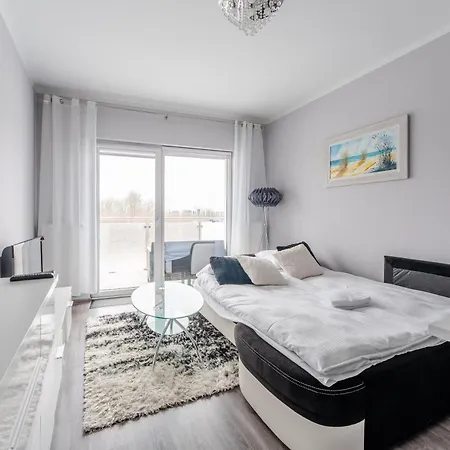 Wielkopolska Cozy By Bookinghost 아파트