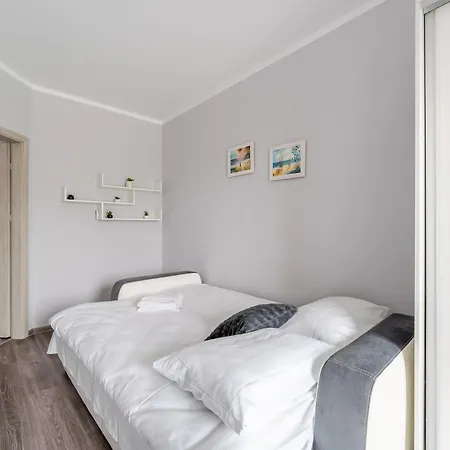 Lägenhet Wielkopolska Cozy By Bookinghost Kołobrzeg
