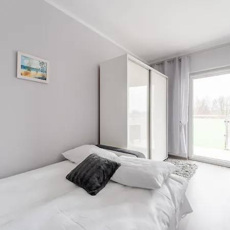Lägenhet Wielkopolska Cozy By Bookinghost Kołobrzeg