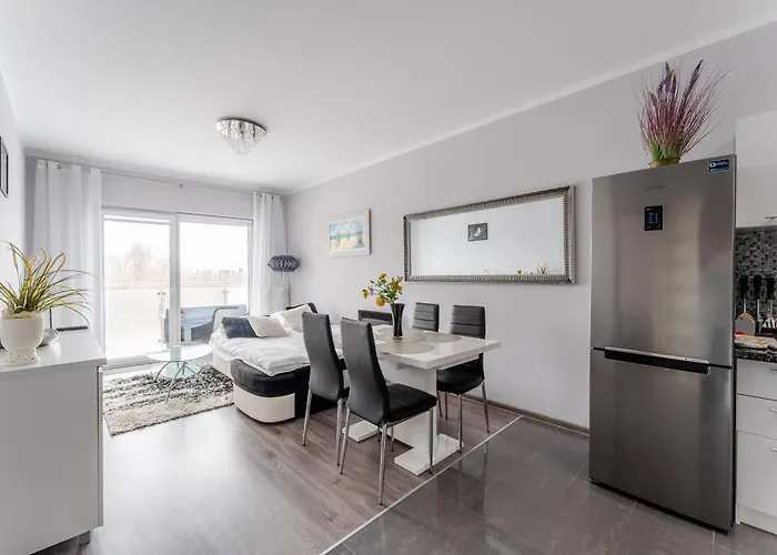 Wielkopolska Cozy By Bookinghost 아파트